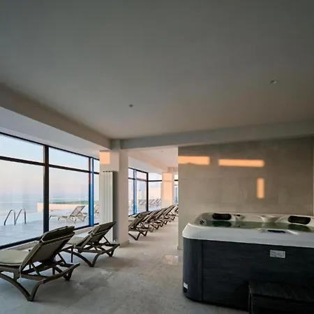 Rafine Alezzi Infinity Resort&spa * Navodari